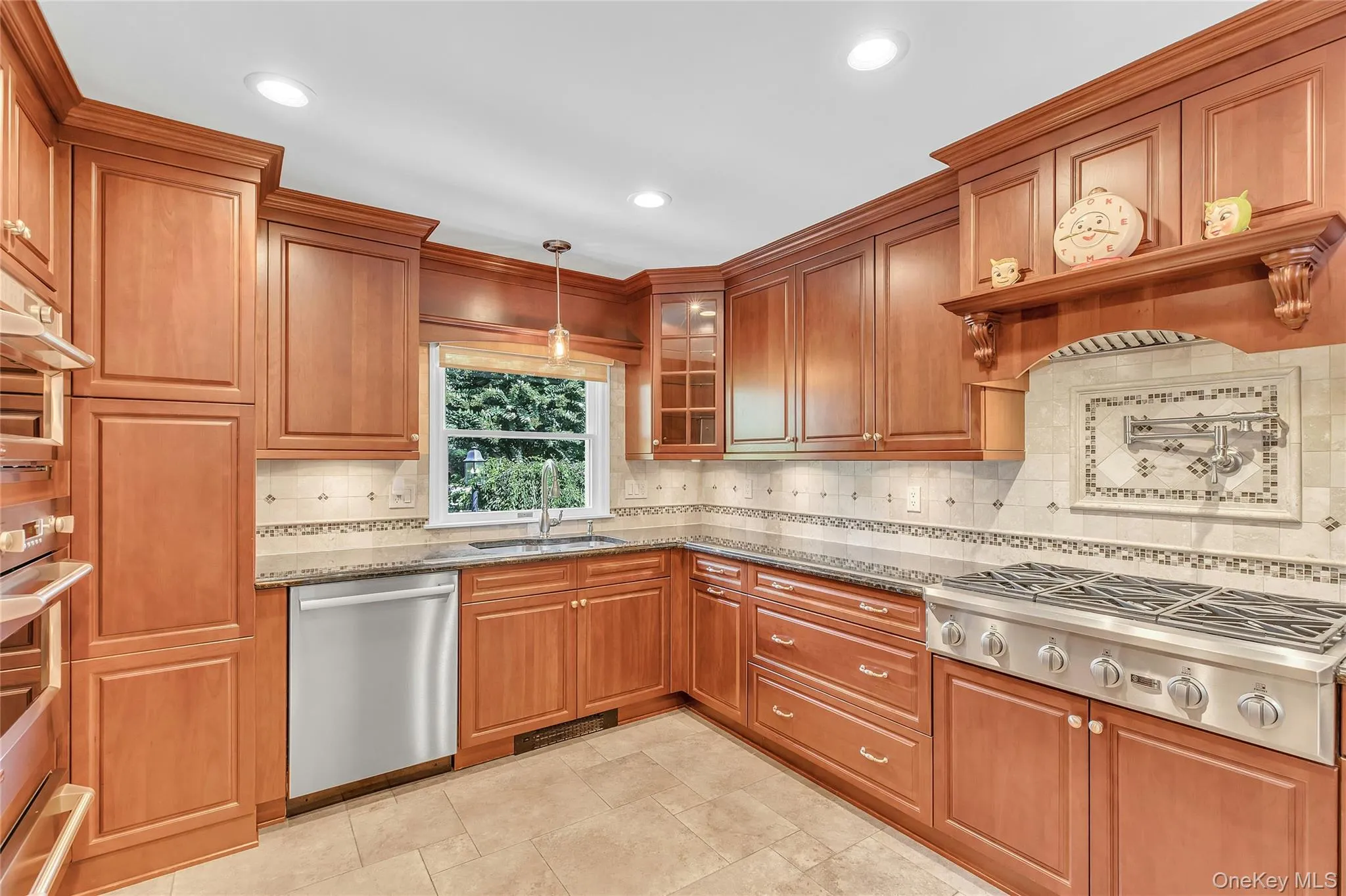 18 Briarcliff Place, Huntington, NY, 4 Bedrooms Bedrooms, 9 Rooms Rooms,3 BathroomsBathrooms,Residential,For Rent,Briarcliff,0,1043707 18 Briarcliff Place, Huntington, NY, 4 Bedrooms Bedrooms, 9 Rooms Rooms,3 BathroomsBathrooms,Residential,For Rent,Briarcliff,0,1043707