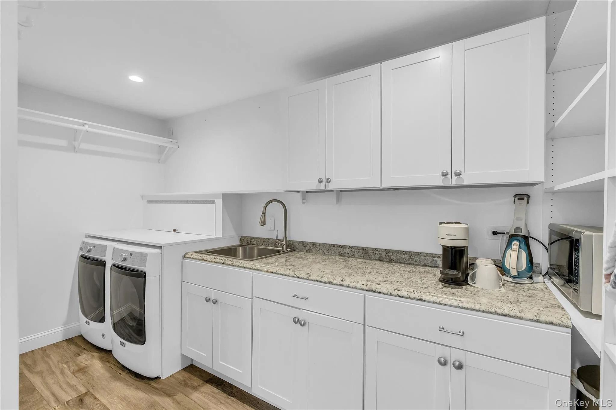 18 Briarcliff Place, Huntington, NY, 4 Bedrooms Bedrooms, 9 Rooms Rooms,3 BathroomsBathrooms,Residential,For Rent,Briarcliff,0,1043707 18 Briarcliff Place, Huntington, NY, 4 Bedrooms Bedrooms, 9 Rooms Rooms,3 BathroomsBathrooms,Residential,For Rent,Briarcliff,0,1043707