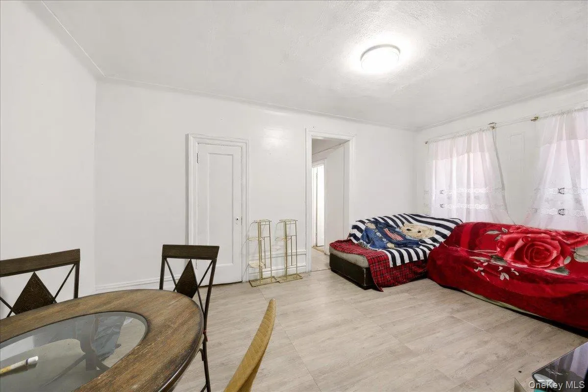 1974 Lafontaine Avenue, New York, NY, 1 Bedroom Bedrooms, 3 Rooms Rooms,1 BathroomBathrooms,Residential,For Rent,Lafontaine,0,1043712 1974 Lafontaine Avenue, New York, NY, 1 Bedroom Bedrooms, 3 Rooms Rooms,1 BathroomBathrooms,Residential,For Rent,Lafontaine,0,1043712