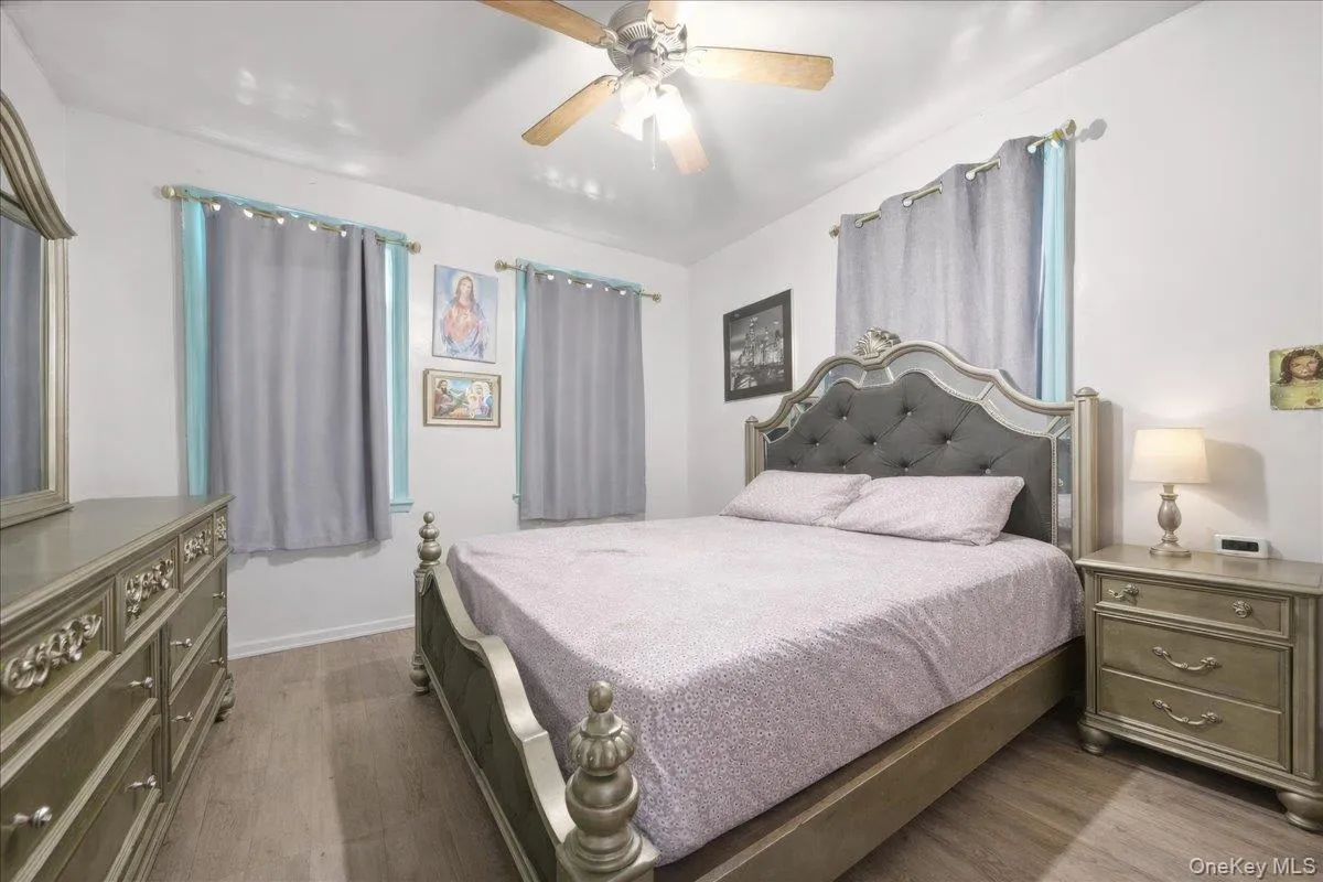 1974 Lafontaine Avenue, New York, NY, 1 Bedroom Bedrooms, 3 Rooms Rooms,1 BathroomBathrooms,Residential,For Rent,Lafontaine,0,1043712 1974 Lafontaine Avenue, New York, NY, 1 Bedroom Bedrooms, 3 Rooms Rooms,1 BathroomBathrooms,Residential,For Rent,Lafontaine,0,1043712