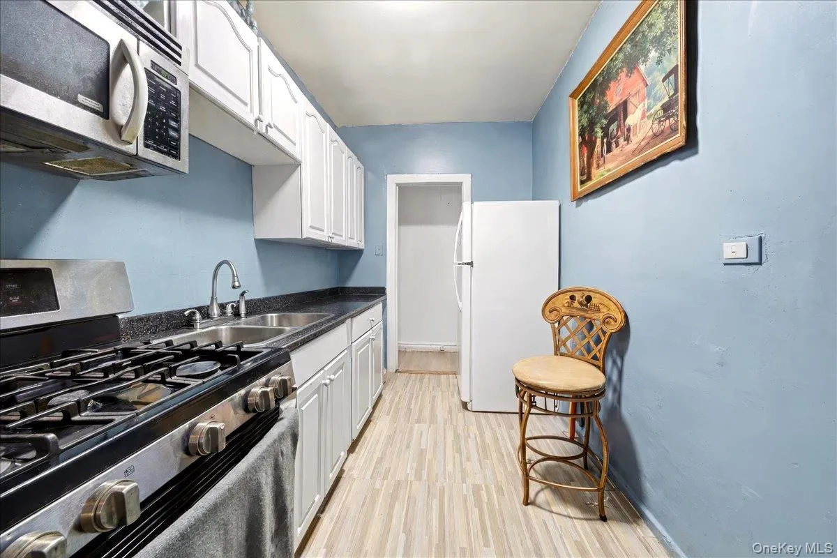 1974 Lafontaine Avenue, New York, NY, 1 Bedroom Bedrooms, 3 Rooms Rooms,1 BathroomBathrooms,Residential,For Rent,Lafontaine,0,1043712 1974 Lafontaine Avenue, New York, NY, 1 Bedroom Bedrooms, 3 Rooms Rooms,1 BathroomBathrooms,Residential,For Rent,Lafontaine,0,1043712