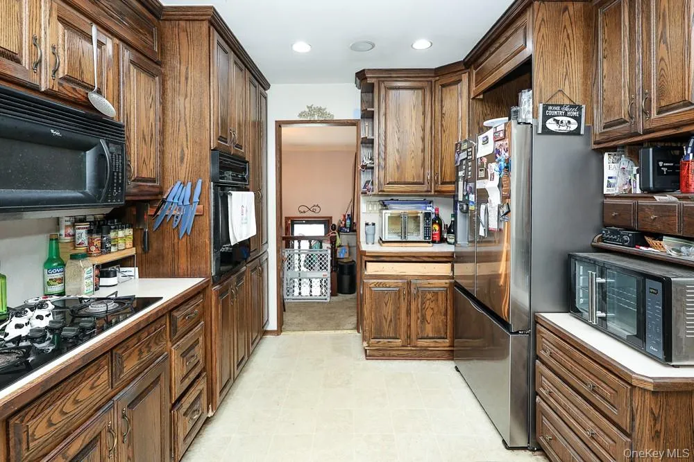 3 Mackay Drive, Smithtown, NY, 4 Bedrooms Bedrooms, 8 Rooms Rooms,2 BathroomsBathrooms,Residential,For Rent,Mackay,0,1043713 3 Mackay Drive, Smithtown, NY, 4 Bedrooms Bedrooms, 8 Rooms Rooms,2 BathroomsBathrooms,Residential,For Rent,Mackay,0,1043713