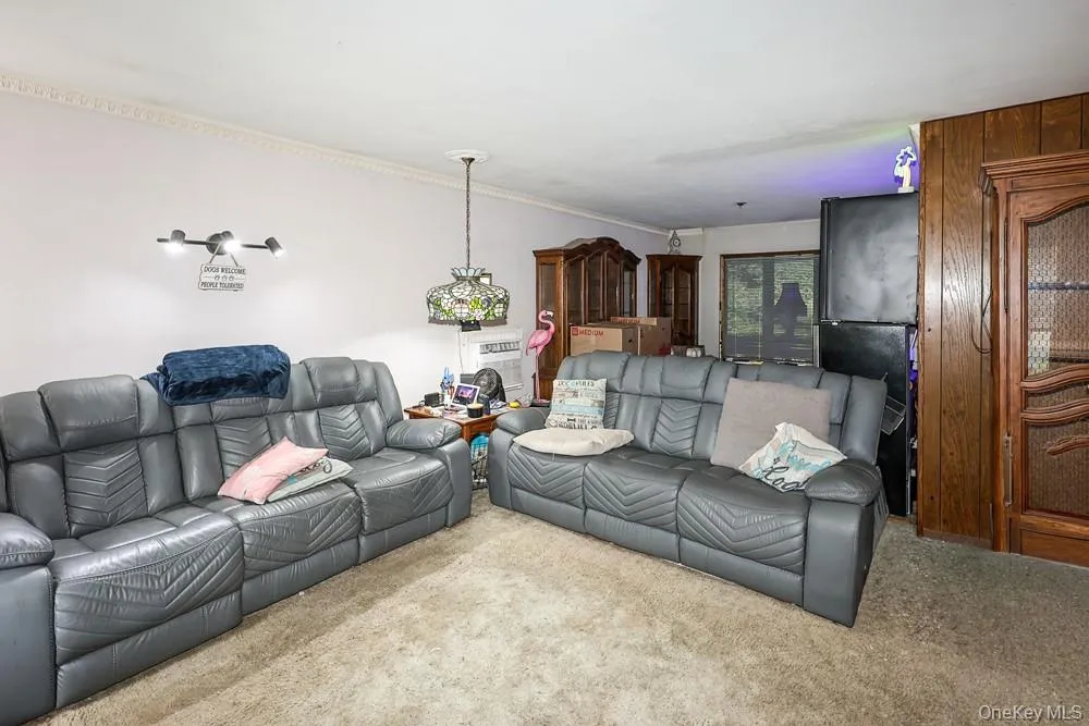 3 Mackay Drive, Smithtown, NY, 4 Bedrooms Bedrooms, 8 Rooms Rooms,2 BathroomsBathrooms,Residential,For Rent,Mackay,0,1043713 3 Mackay Drive, Smithtown, NY, 4 Bedrooms Bedrooms, 8 Rooms Rooms,2 BathroomsBathrooms,Residential,For Rent,Mackay,0,1043713
