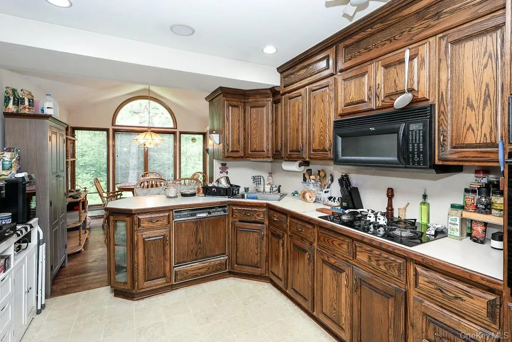 3 Mackay Drive, Smithtown, NY, 4 Bedrooms Bedrooms, 8 Rooms Rooms,2 BathroomsBathrooms,Residential,For Rent,Mackay,0,1043713 3 Mackay Drive, Smithtown, NY, 4 Bedrooms Bedrooms, 8 Rooms Rooms,2 BathroomsBathrooms,Residential,For Rent,Mackay,0,1043713