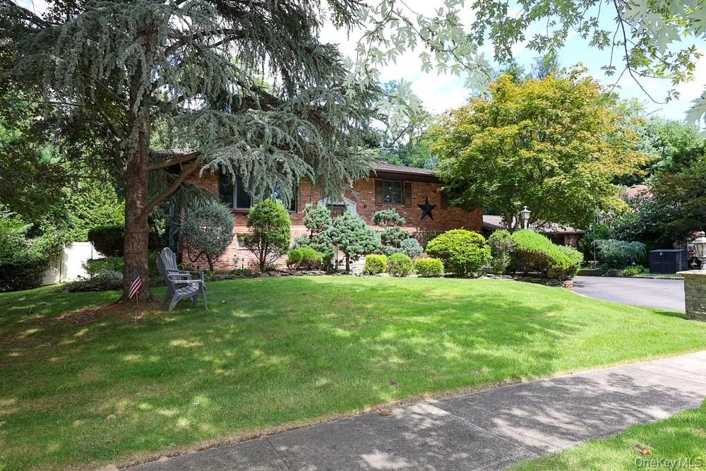 3 Mackay Drive, Smithtown, NY, 4 Bedrooms Bedrooms, 8 Rooms Rooms,2 BathroomsBathrooms,Residential,For Rent,Mackay,0,1043713 3 Mackay Drive, Smithtown, NY, 4 Bedrooms Bedrooms, 8 Rooms Rooms,2 BathroomsBathrooms,Residential,For Rent,Mackay,0,1043713
