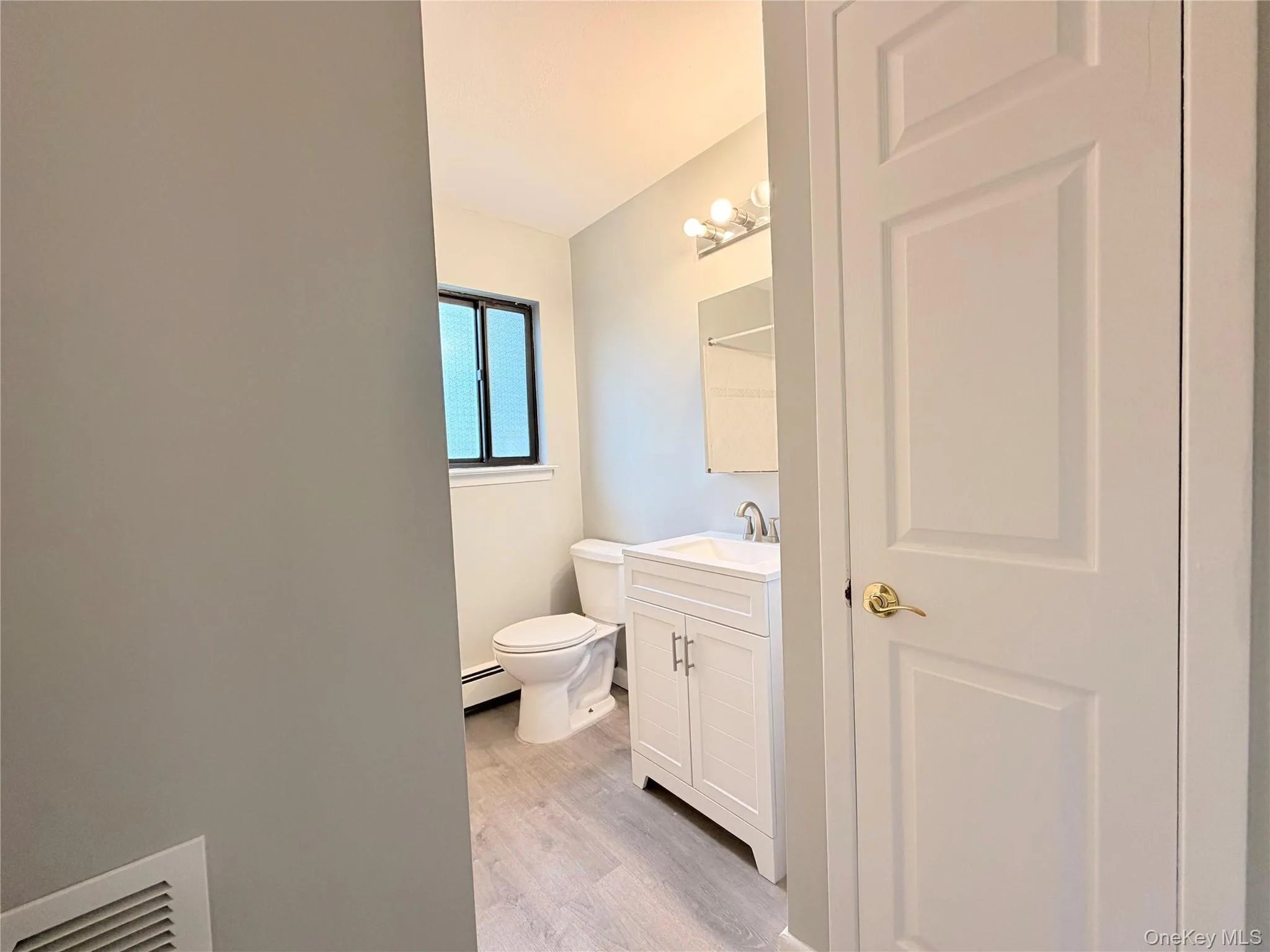 hallway bath with linen closet hallway bath with linen closet