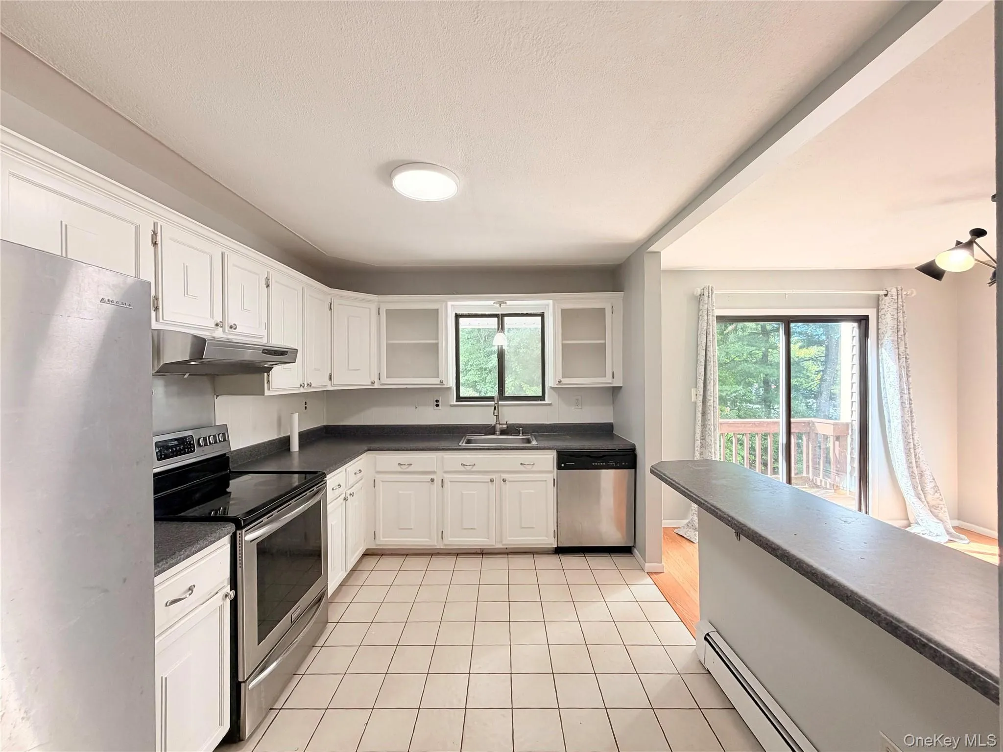 9 Heritage Drive, Monroe, NY, 3 Bedrooms Bedrooms, 7 Rooms Rooms,1 BathroomBathrooms,Residential,For Rent,Heritage,0,1043714 9 Heritage Drive, Monroe, NY, 3 Bedrooms Bedrooms, 7 Rooms Rooms,1 BathroomBathrooms,Residential,For Rent,Heritage,0,1043714