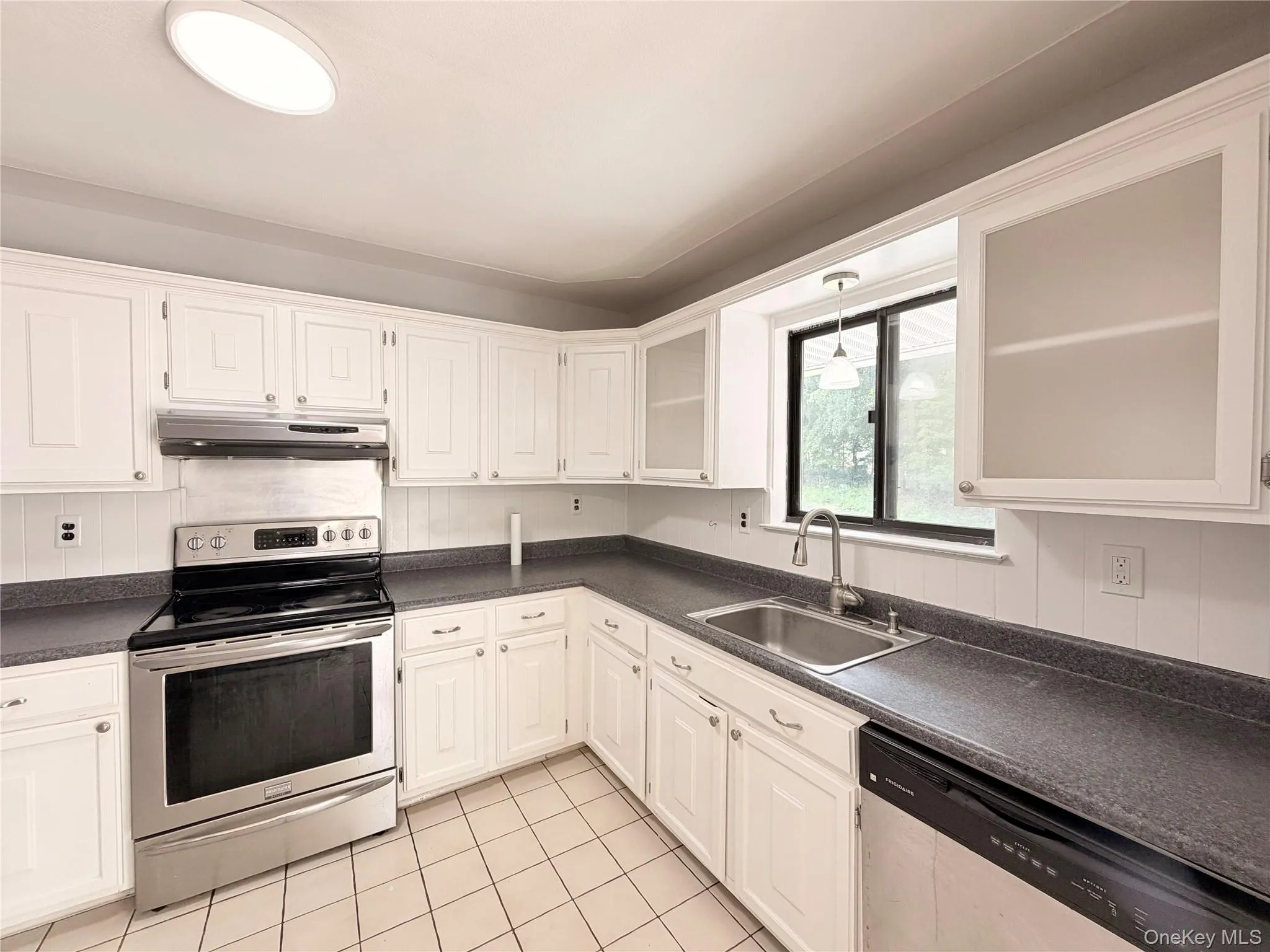9 Heritage Drive, Monroe, NY, 3 Bedrooms Bedrooms, 7 Rooms Rooms,1 BathroomBathrooms,Residential,For Rent,Heritage,0,1043714 9 Heritage Drive, Monroe, NY, 3 Bedrooms Bedrooms, 7 Rooms Rooms,1 BathroomBathrooms,Residential,For Rent,Heritage,0,1043714