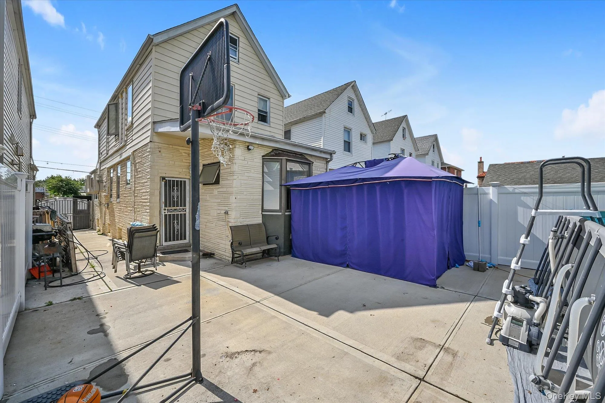 8023 169th Street, New York, NY, 4 Bedrooms Bedrooms, 10 Rooms Rooms,2 BathroomsBathrooms,Residential,For Rent,169th,0,1043715 8023 169th Street, New York, NY, 4 Bedrooms Bedrooms, 10 Rooms Rooms,2 BathroomsBathrooms,Residential,For Rent,169th,0,1043715