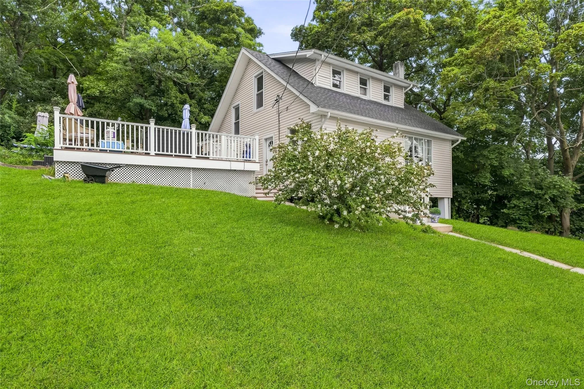 16 Hillside Avenue, Highlands, NY, 3 Bedrooms Bedrooms, 6 Rooms Rooms,2 BathroomsBathrooms,Residential,For Rent,Hillside,0,1043721 16 Hillside Avenue, Highlands, NY, 3 Bedrooms Bedrooms, 6 Rooms Rooms,2 BathroomsBathrooms,Residential,For Rent,Hillside,0,1043721