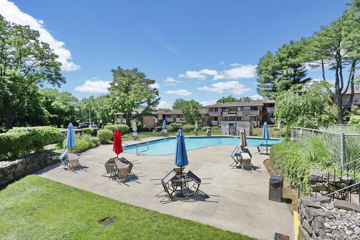 174 Sierra Vista Lane, Clarkstown, NY, 2 Bedrooms Bedrooms, 5 Rooms Rooms,2 BathroomsBathrooms,Residential Lease,For Rent,Sierra Vista,0,1043722 174 Sierra Vista Lane, Clarkstown, NY, 2 Bedrooms Bedrooms, 5 Rooms Rooms,2 BathroomsBathrooms,Residential Lease,For Rent,Sierra Vista,0,1043722