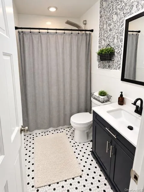14 Seacrest Avenue, Babylon, NY, 5 Bedrooms Bedrooms, 10 Rooms Rooms,2 BathroomsBathrooms,Residential,For Rent,Seacrest,0,1043732 14 Seacrest Avenue, Babylon, NY, 5 Bedrooms Bedrooms, 10 Rooms Rooms,2 BathroomsBathrooms,Residential,For Rent,Seacrest,0,1043732