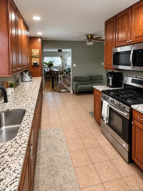 14 Seacrest Avenue, Babylon, NY, 5 Bedrooms Bedrooms, 10 Rooms Rooms,2 BathroomsBathrooms,Residential,For Rent,Seacrest,0,1043732 14 Seacrest Avenue, Babylon, NY, 5 Bedrooms Bedrooms, 10 Rooms Rooms,2 BathroomsBathrooms,Residential,For Rent,Seacrest,0,1043732