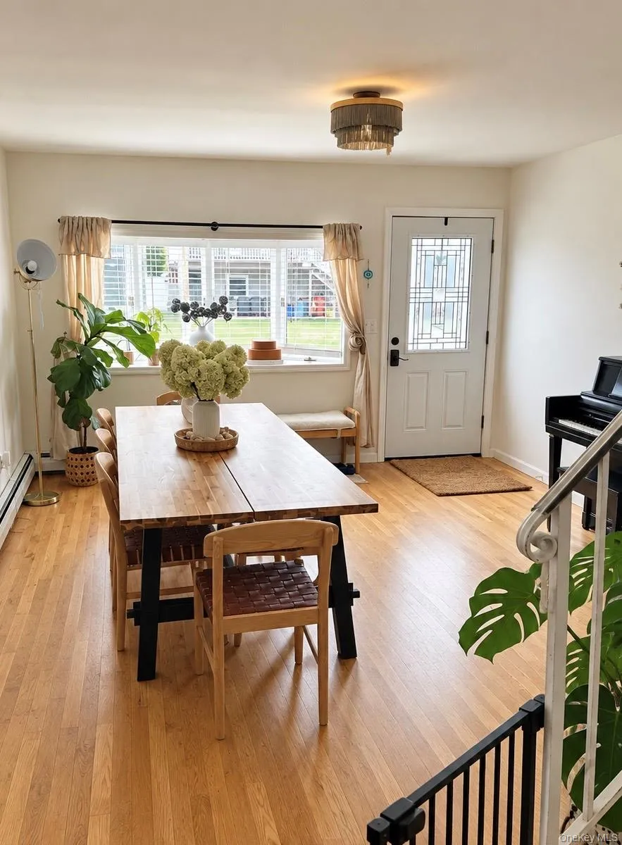 14 Seacrest Avenue, Babylon, NY, 5 Bedrooms Bedrooms, 10 Rooms Rooms,2 BathroomsBathrooms,Residential,For Rent,Seacrest,0,1043732 14 Seacrest Avenue, Babylon, NY, 5 Bedrooms Bedrooms, 10 Rooms Rooms,2 BathroomsBathrooms,Residential,For Rent,Seacrest,0,1043732