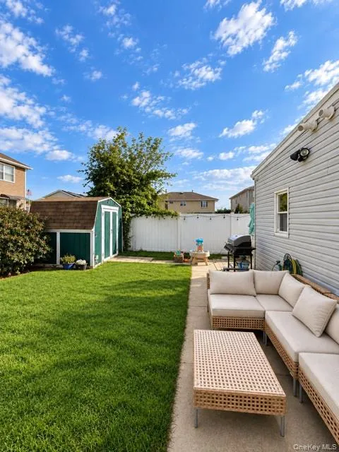 14 Seacrest Avenue, Babylon, NY, 5 Bedrooms Bedrooms, 10 Rooms Rooms,2 BathroomsBathrooms,Residential,For Rent,Seacrest,0,1043732 14 Seacrest Avenue, Babylon, NY, 5 Bedrooms Bedrooms, 10 Rooms Rooms,2 BathroomsBathrooms,Residential,For Rent,Seacrest,0,1043732