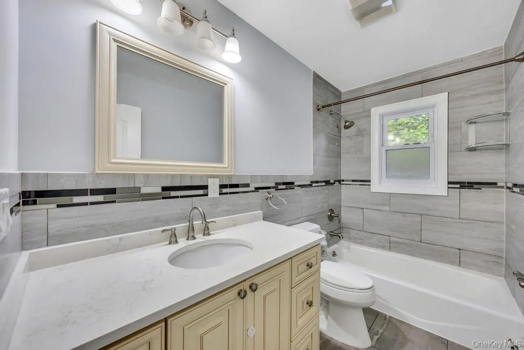 226 Princess Street, Oyster Bay, NY, 6 Bedrooms Bedrooms, 10 Rooms Rooms,3 BathroomsBathrooms,Residential,For Rent,Princess,0,1043734 226 Princess Street, Oyster Bay, NY, 6 Bedrooms Bedrooms, 10 Rooms Rooms,3 BathroomsBathrooms,Residential,For Rent,Princess,0,1043734