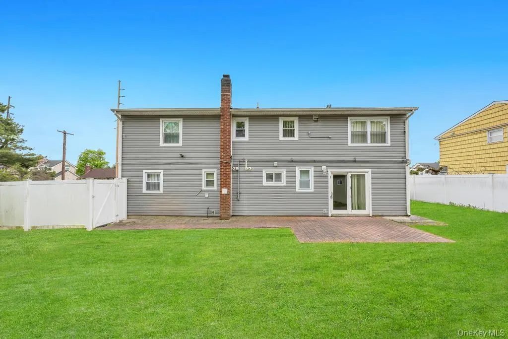 226 Princess Street, Oyster Bay, NY, 6 Bedrooms Bedrooms, 10 Rooms Rooms,3 BathroomsBathrooms,Residential,For Rent,Princess,0,1043734 226 Princess Street, Oyster Bay, NY, 6 Bedrooms Bedrooms, 10 Rooms Rooms,3 BathroomsBathrooms,Residential,For Rent,Princess,0,1043734