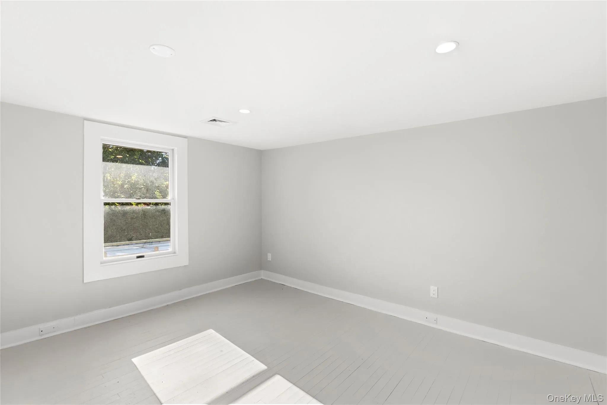 162 Mill Road, Southampton, NY, 4 Bedrooms Bedrooms, 6 Rooms Rooms,2 BathroomsBathrooms,Residential Lease,For Rent,Mill,0,1043739 162 Mill Road, Southampton, NY, 4 Bedrooms Bedrooms, 6 Rooms Rooms,2 BathroomsBathrooms,Residential Lease,For Rent,Mill,0,1043739