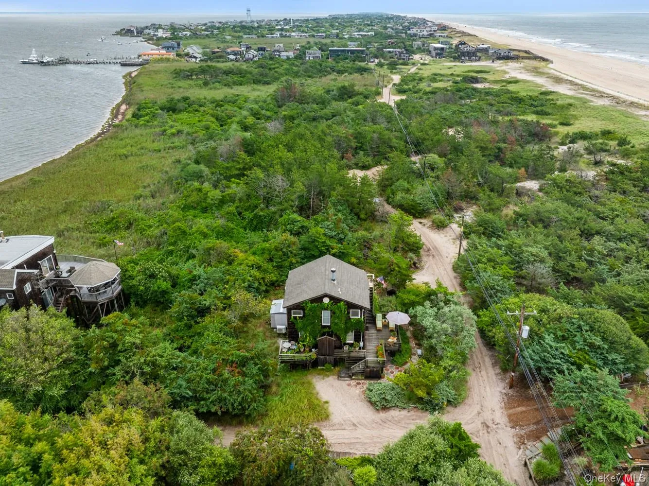 31 End Walk, Islip, NY, 4 Bedrooms Bedrooms, 6 Rooms Rooms,2 BathroomsBathrooms,Residential,For Rent,End,0,1043745 31 End Walk, Islip, NY, 4 Bedrooms Bedrooms, 6 Rooms Rooms,2 BathroomsBathrooms,Residential,For Rent,End,0,1043745