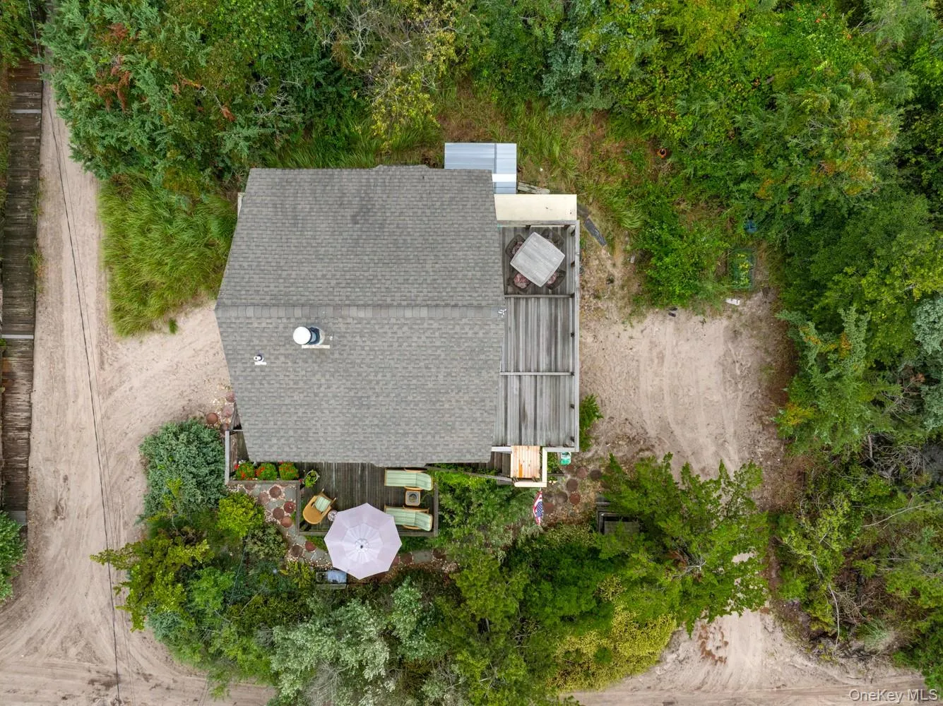 31 End Walk, Islip, NY, 4 Bedrooms Bedrooms, 6 Rooms Rooms,2 BathroomsBathrooms,Residential,For Rent,End,0,1043745 31 End Walk, Islip, NY, 4 Bedrooms Bedrooms, 6 Rooms Rooms,2 BathroomsBathrooms,Residential,For Rent,End,0,1043745