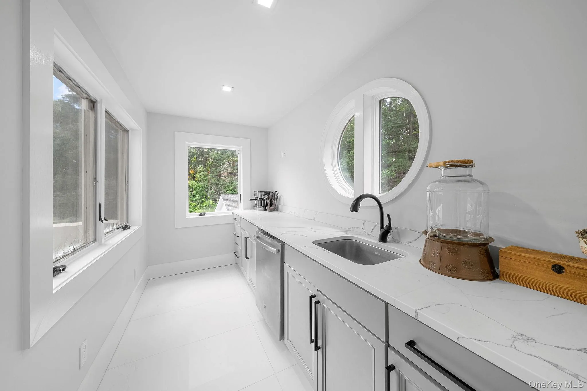 12 Seaside Drive, Brookhaven, NY, 5 Bedrooms Bedrooms, 20 Rooms Rooms,4 BathroomsBathrooms,Residential,For Rent,Seaside,0,1043759 12 Seaside Drive, Brookhaven, NY, 5 Bedrooms Bedrooms, 20 Rooms Rooms,4 BathroomsBathrooms,Residential,For Rent,Seaside,0,1043759