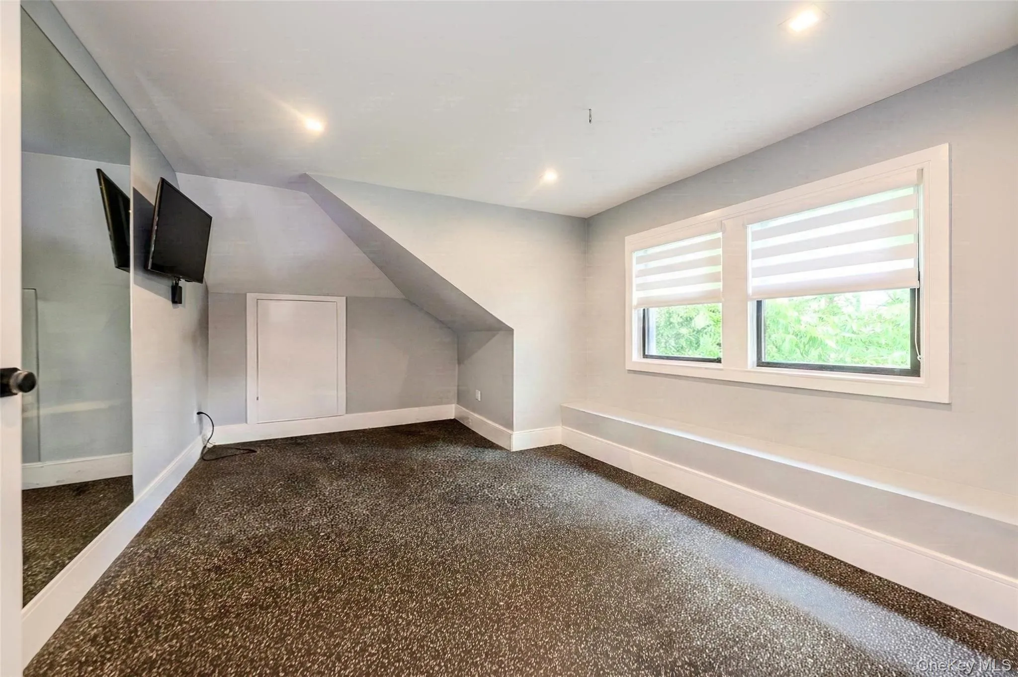 39 Burton Avenue, Hempstead, NY, 8 Bedrooms Bedrooms, 14 Rooms Rooms,5 BathroomsBathrooms,Residential,For Rent,Burton,0,1043763 39 Burton Avenue, Hempstead, NY, 8 Bedrooms Bedrooms, 14 Rooms Rooms,5 BathroomsBathrooms,Residential,For Rent,Burton,0,1043763