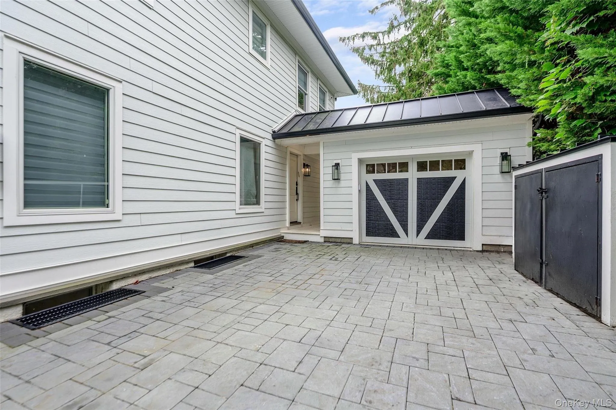 39 Burton Avenue, Hempstead, NY, 8 Bedrooms Bedrooms, 14 Rooms Rooms,5 BathroomsBathrooms,Residential,For Rent,Burton,0,1043763 39 Burton Avenue, Hempstead, NY, 8 Bedrooms Bedrooms, 14 Rooms Rooms,5 BathroomsBathrooms,Residential,For Rent,Burton,0,1043763