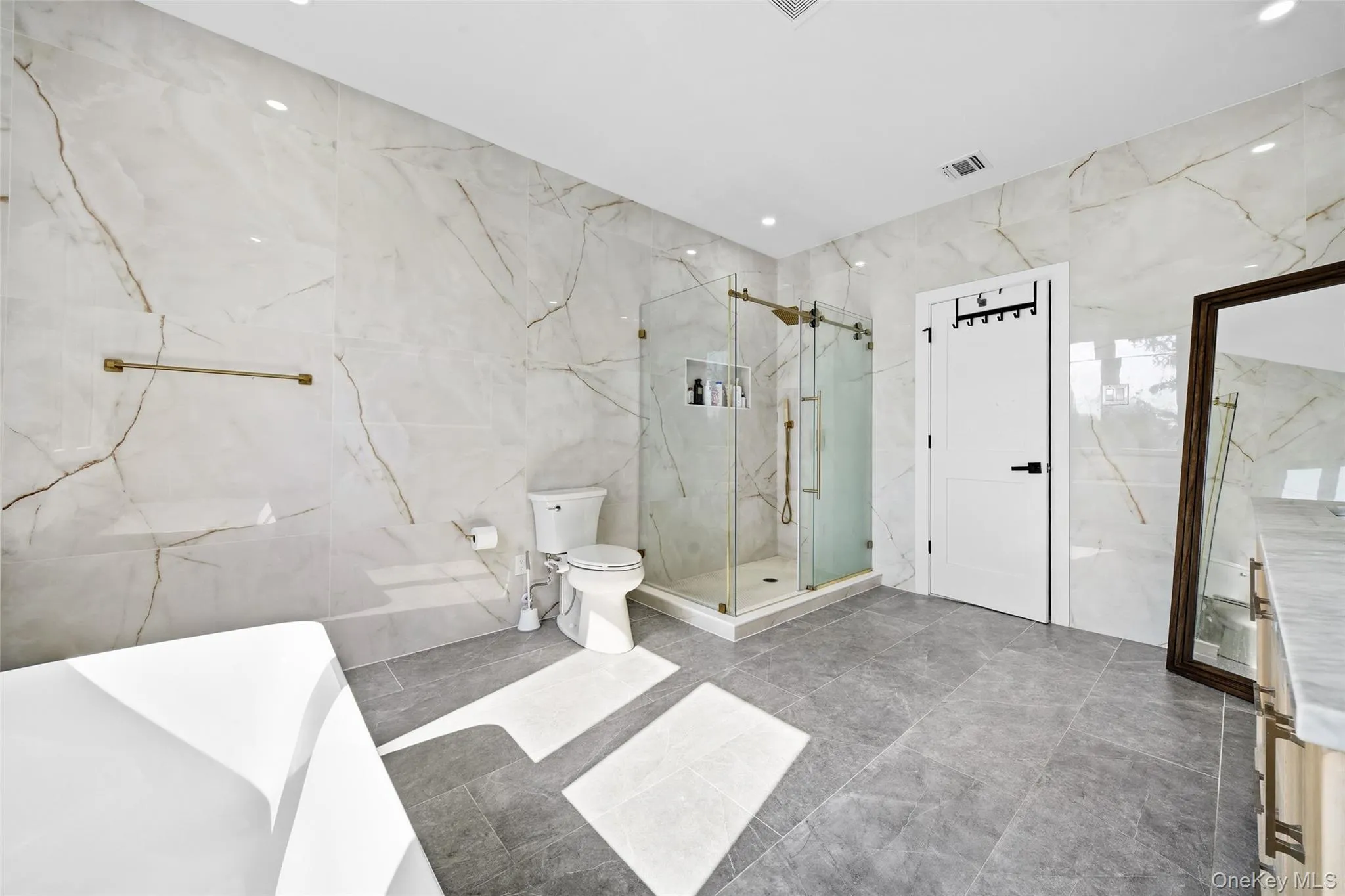 9 Vista Lane, Hempstead, NY, 5 Bedrooms Bedrooms, 9 Rooms Rooms,3 BathroomsBathrooms,Residential,For Rent,Vista,0,1043769 9 Vista Lane, Hempstead, NY, 5 Bedrooms Bedrooms, 9 Rooms Rooms,3 BathroomsBathrooms,Residential,For Rent,Vista,0,1043769