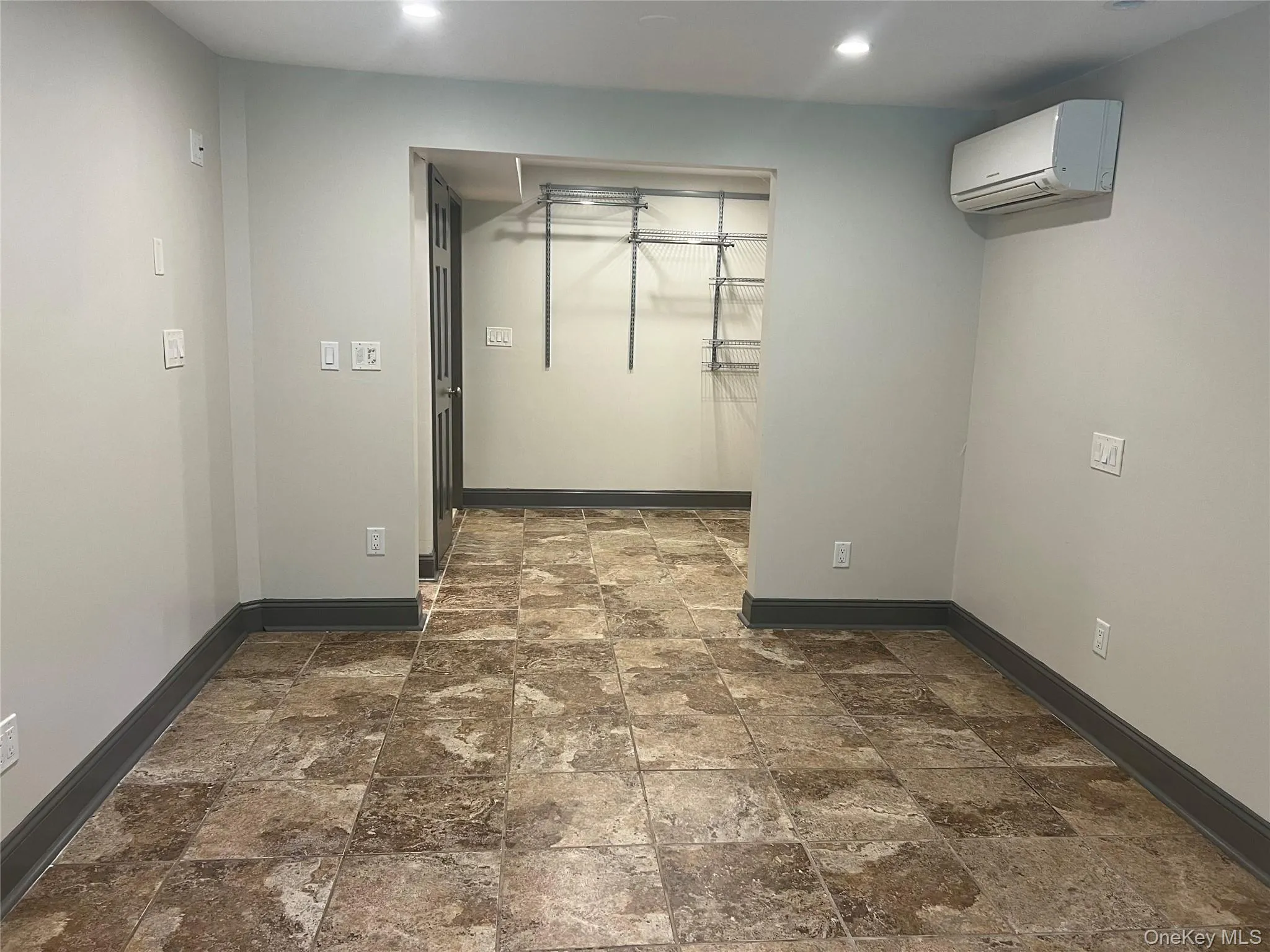 with walk in closet and radiant floors with walk in closet and radiant floors