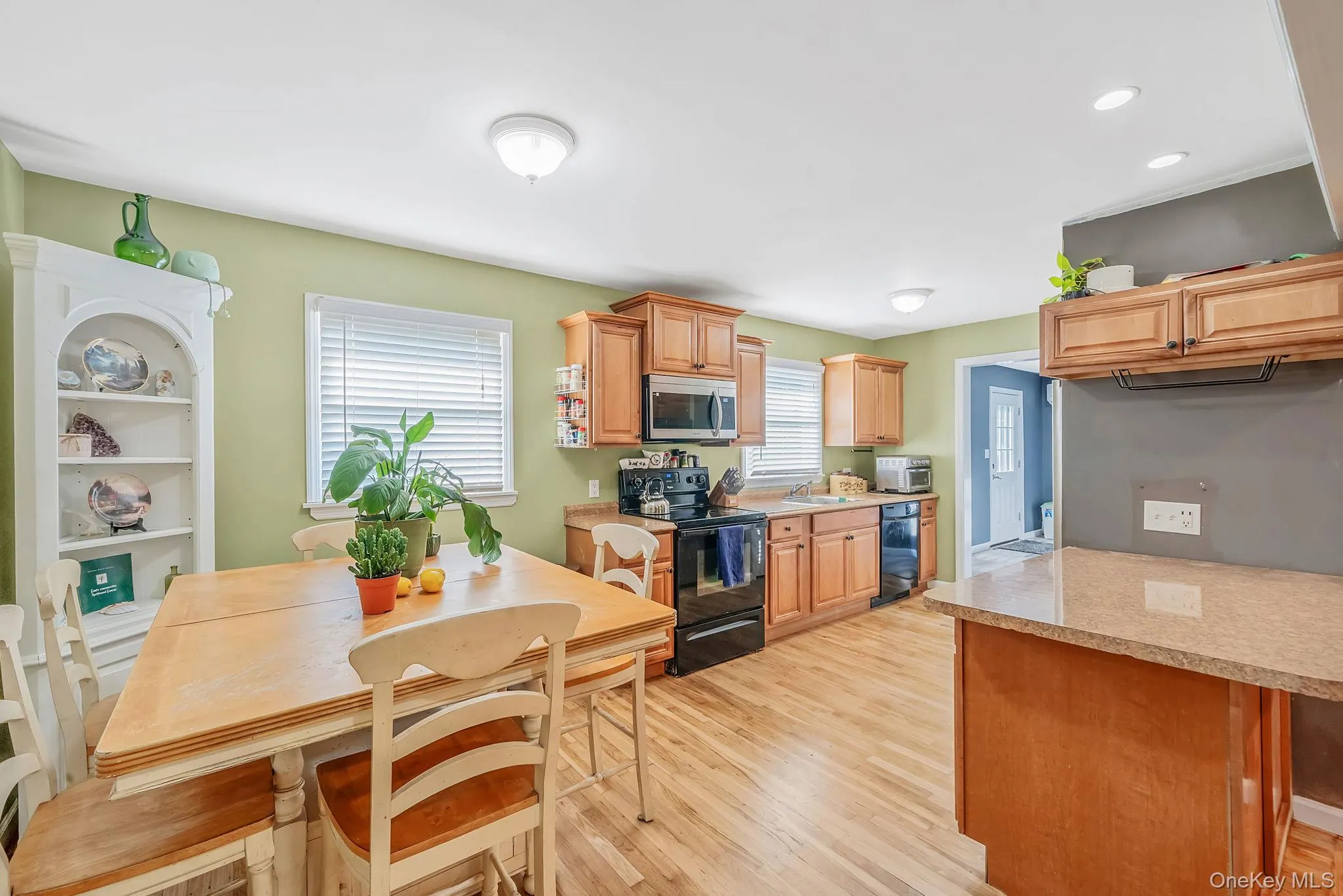 40 Avenue A, Brookhaven, NY, 3 Bedrooms Bedrooms, 5 Rooms Rooms,2 BathroomsBathrooms,Residential,For Rent,Avenue A,0,1043776 40 Avenue A, Brookhaven, NY, 3 Bedrooms Bedrooms, 5 Rooms Rooms,2 BathroomsBathrooms,Residential,For Rent,Avenue A,0,1043776