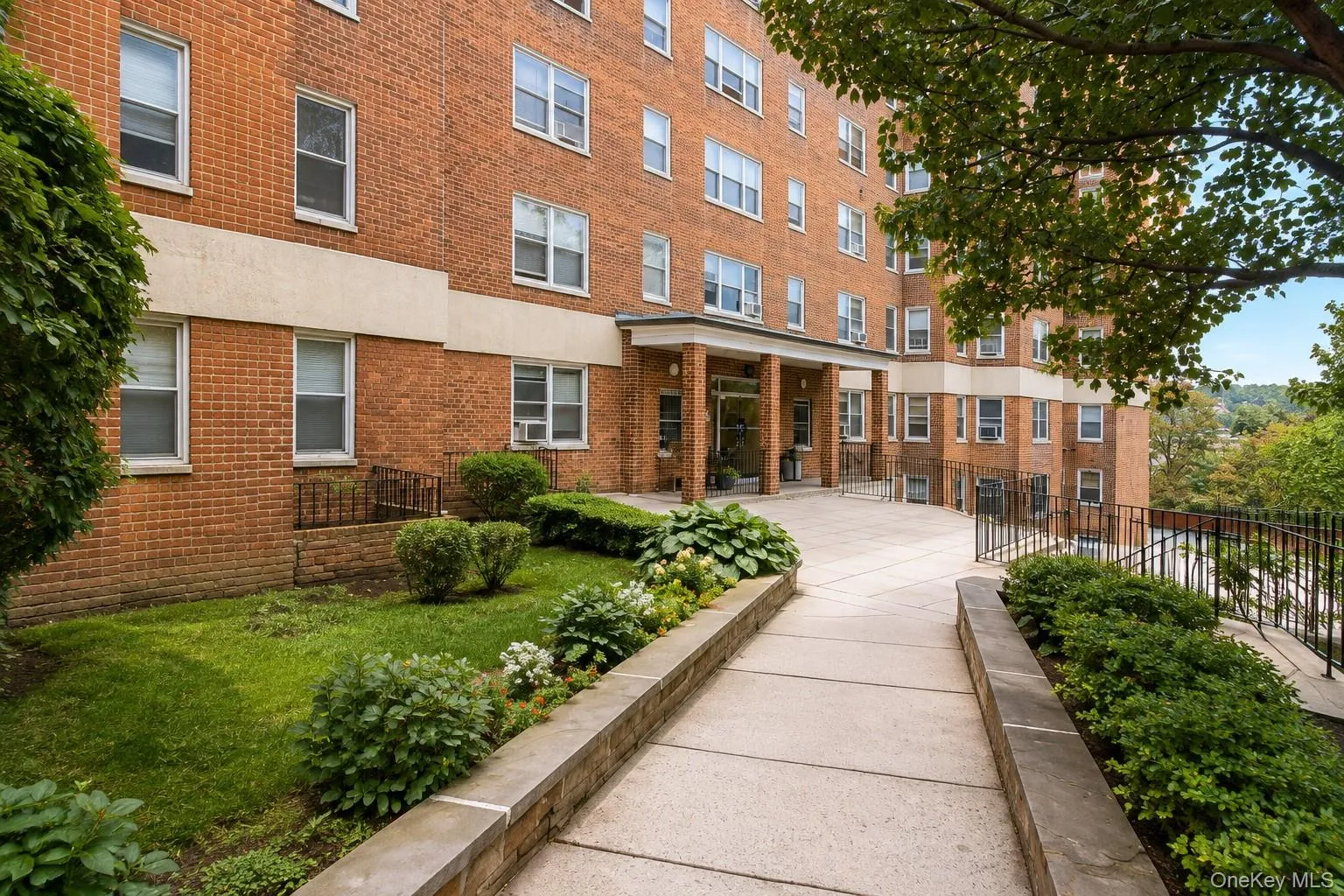 280 Collins Avenue, Mount Vernon, NY, 1 Bedroom Bedrooms, 5 Rooms Rooms,1 BathroomBathrooms,Residential,For Rent,Collins,0,1043777 280 Collins Avenue, Mount Vernon, NY, 1 Bedroom Bedrooms, 5 Rooms Rooms,1 BathroomBathrooms,Residential,For Rent,Collins,0,1043777