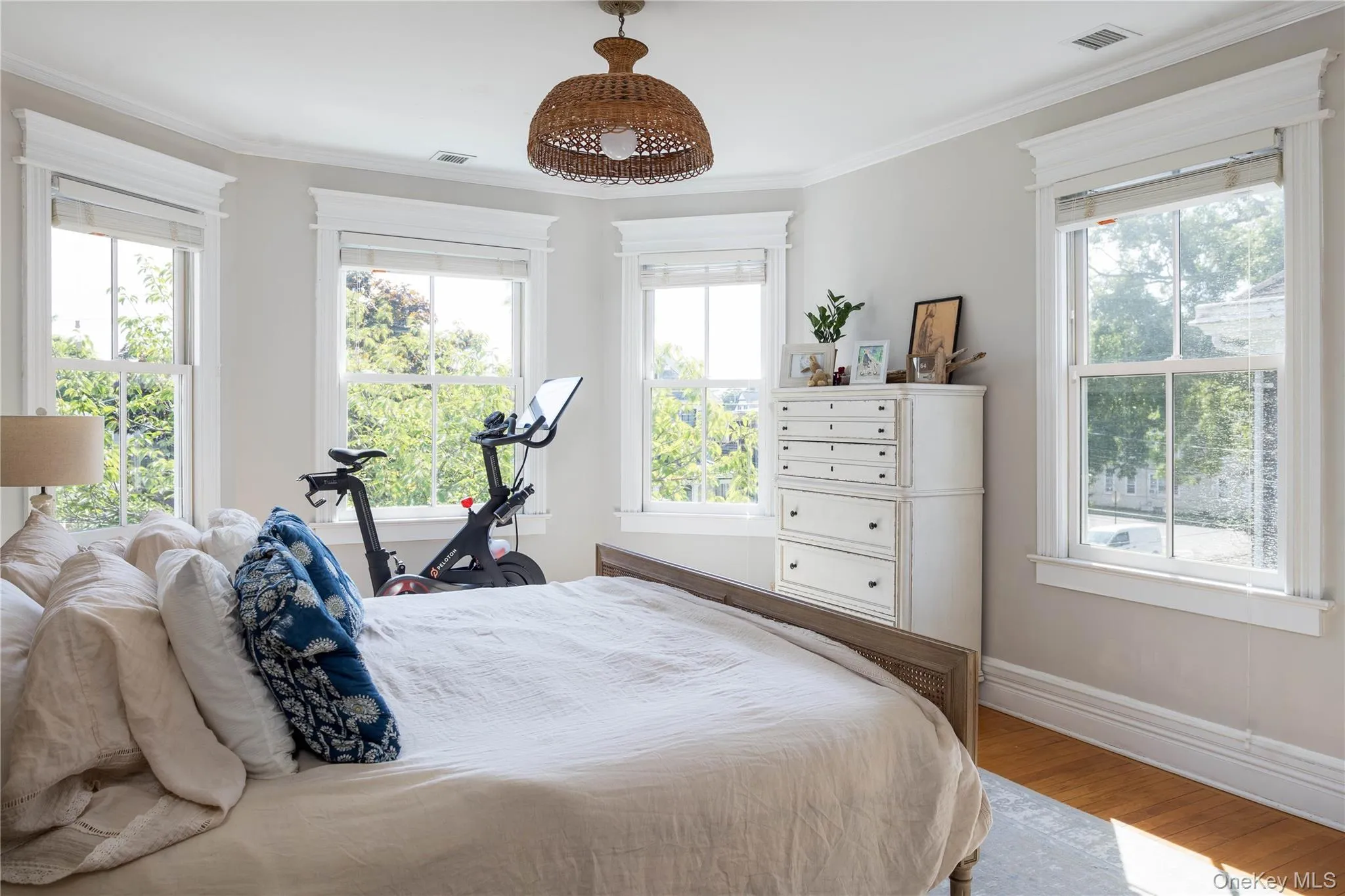 611 1st Street, Southold, NY, 5 Bedrooms Bedrooms, 10 Rooms Rooms,4 BathroomsBathrooms,Residential,For Rent,1st,0,1043780 611 1st Street, Southold, NY, 5 Bedrooms Bedrooms, 10 Rooms Rooms,4 BathroomsBathrooms,Residential,For Rent,1st,0,1043780