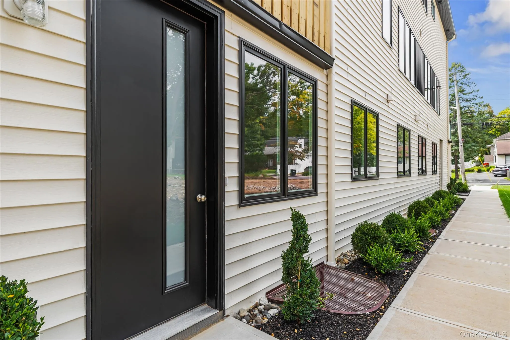 Entry to 2 Bedroom in law suite Entry to 2 Bedroom in law suite