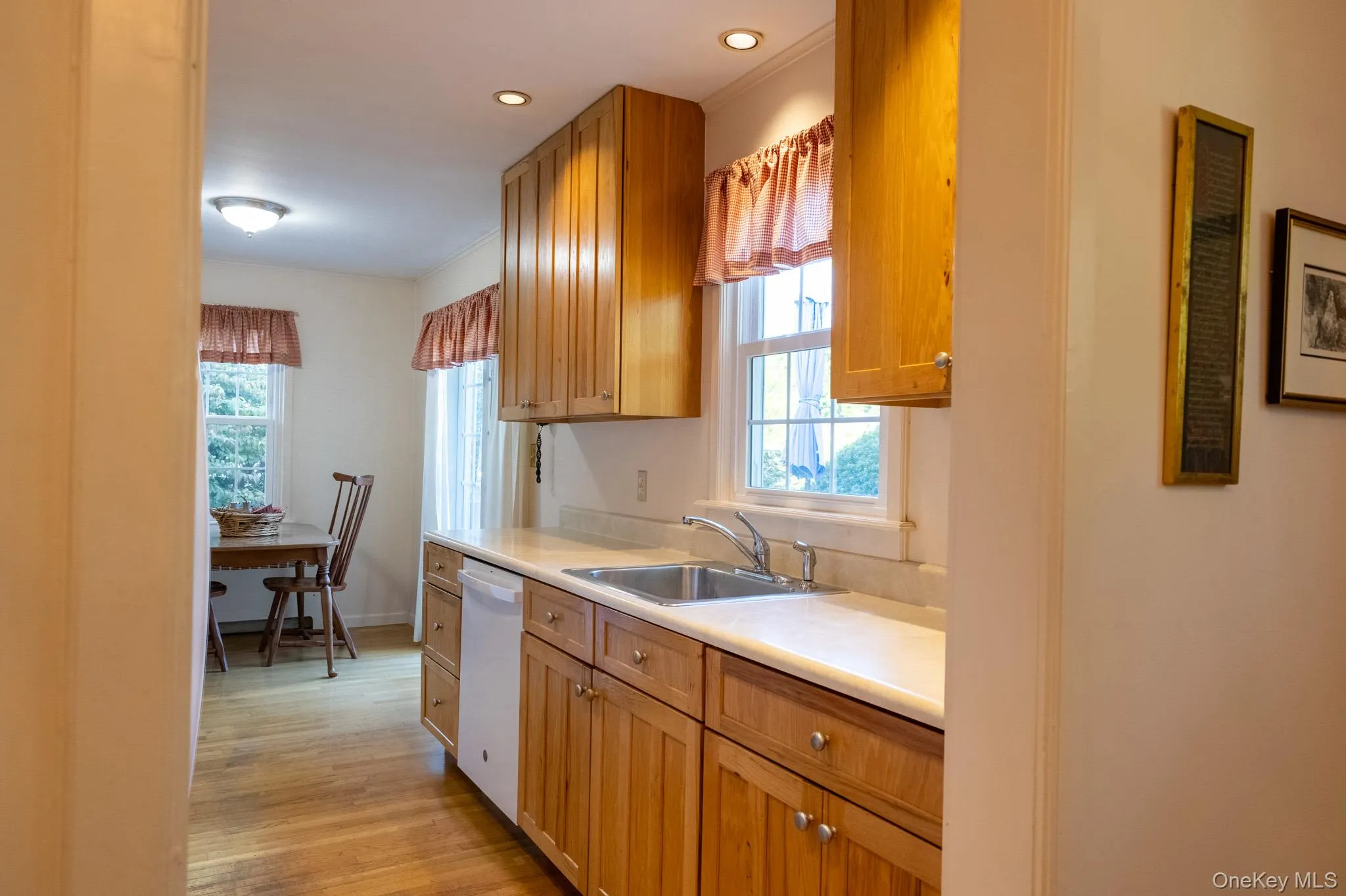 Eat in kitchen Eat in kitchen