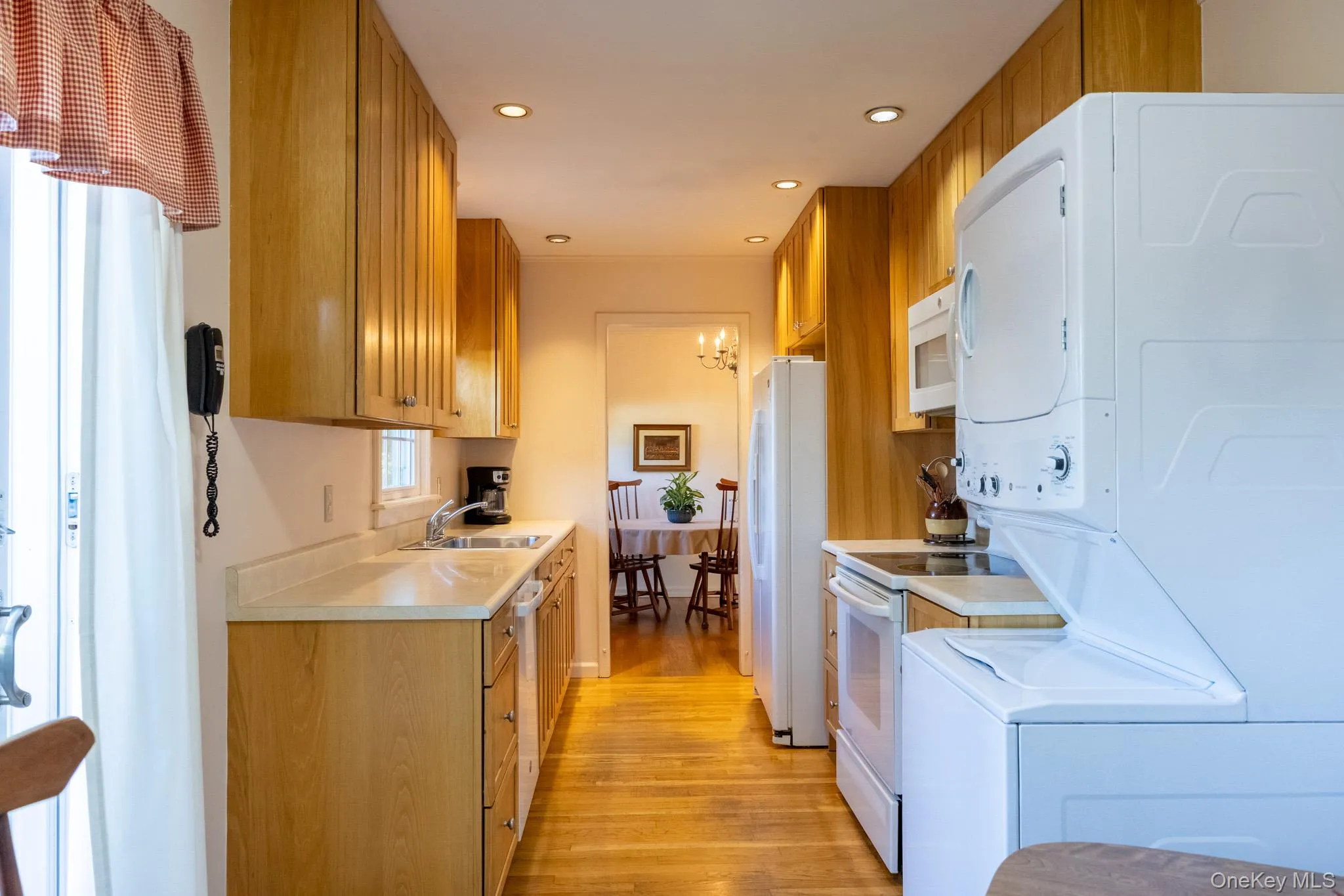 Eat in kitchen Eat in kitchen