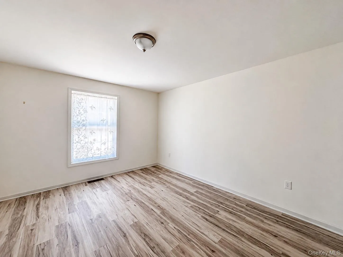 25 Marina Drive, Catskill, NY, 3 Bedrooms Bedrooms, 11 Rooms Rooms,3 BathroomsBathrooms,Residential,For Rent,Marina,0,1043801 25 Marina Drive, Catskill, NY, 3 Bedrooms Bedrooms, 11 Rooms Rooms,3 BathroomsBathrooms,Residential,For Rent,Marina,0,1043801