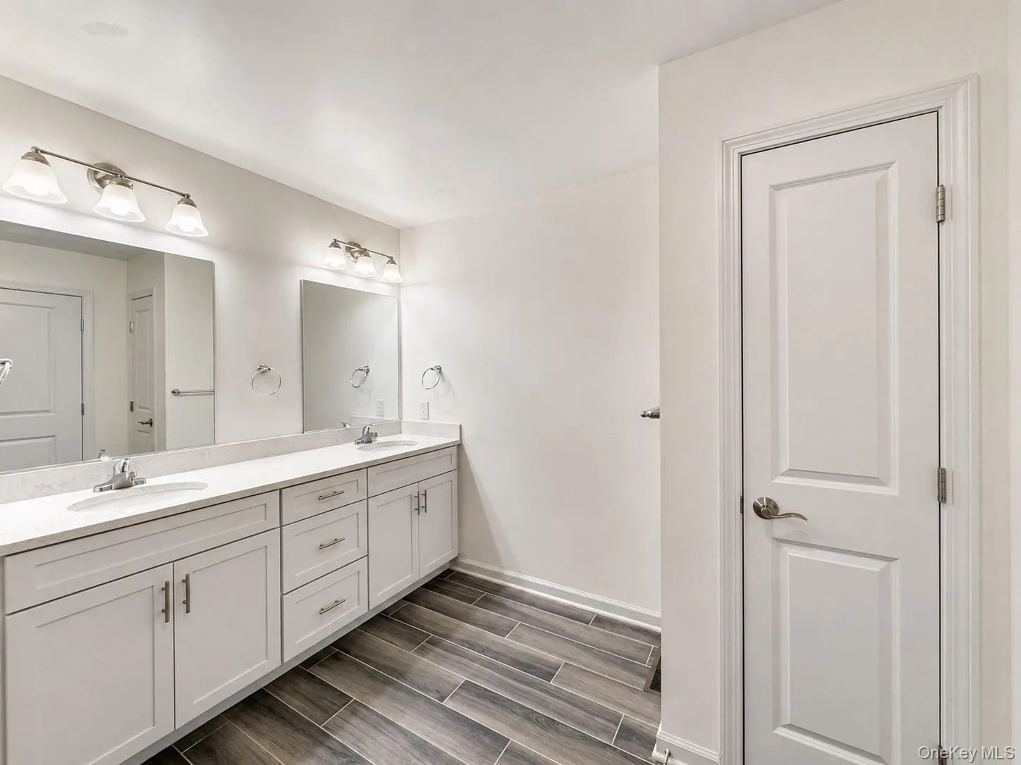 25 Marina Drive, Catskill, NY, 3 Bedrooms Bedrooms, 11 Rooms Rooms,3 BathroomsBathrooms,Residential,For Rent,Marina,0,1043801 25 Marina Drive, Catskill, NY, 3 Bedrooms Bedrooms, 11 Rooms Rooms,3 BathroomsBathrooms,Residential,For Rent,Marina,0,1043801