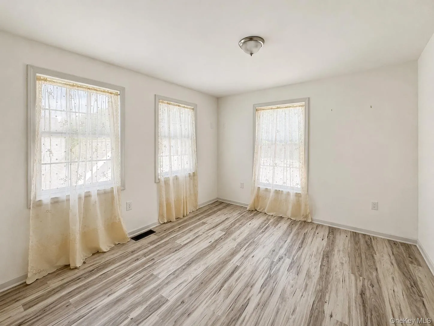25 Marina Drive, Catskill, NY, 3 Bedrooms Bedrooms, 11 Rooms Rooms,3 BathroomsBathrooms,Residential,For Rent,Marina,0,1043801 25 Marina Drive, Catskill, NY, 3 Bedrooms Bedrooms, 11 Rooms Rooms,3 BathroomsBathrooms,Residential,For Rent,Marina,0,1043801