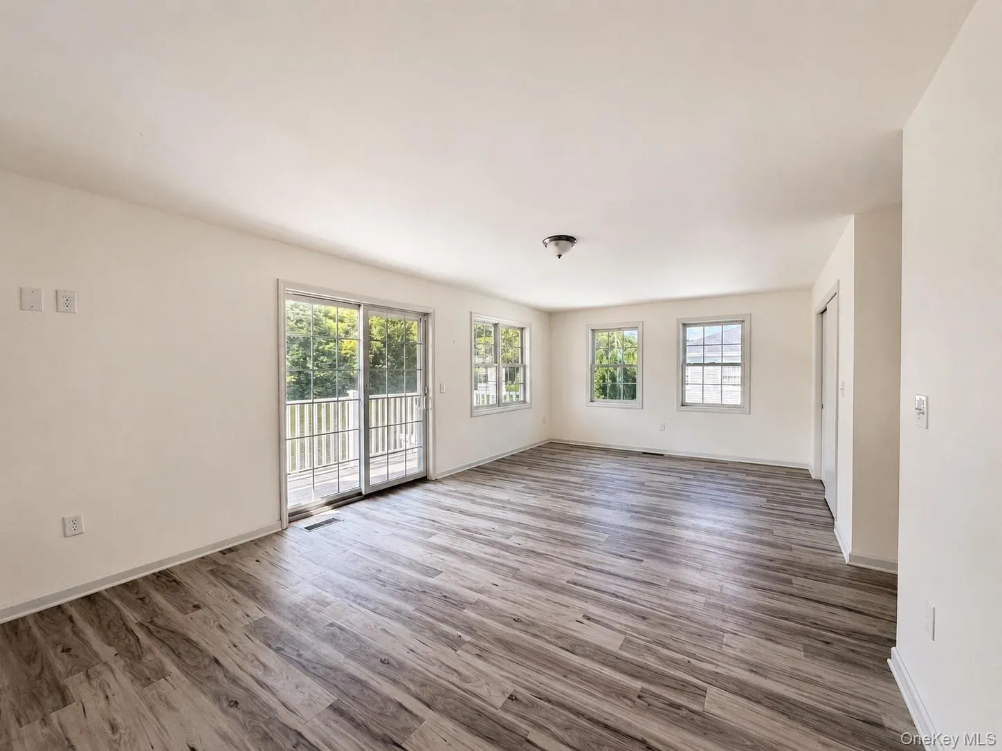25 Marina Drive, Catskill, NY, 3 Bedrooms Bedrooms, 11 Rooms Rooms,3 BathroomsBathrooms,Residential,For Rent,Marina,0,1043801 25 Marina Drive, Catskill, NY, 3 Bedrooms Bedrooms, 11 Rooms Rooms,3 BathroomsBathrooms,Residential,For Rent,Marina,0,1043801