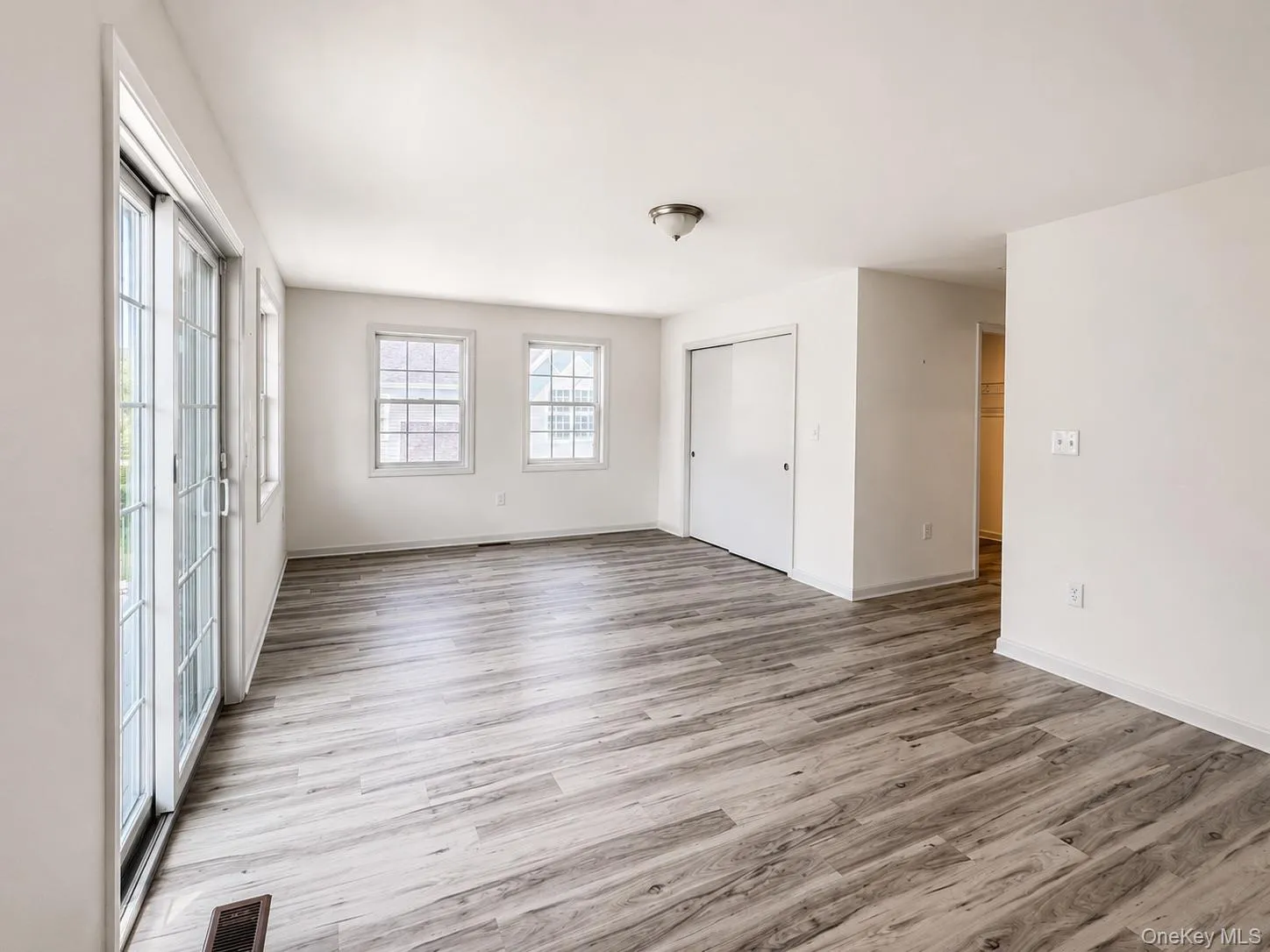 25 Marina Drive, Catskill, NY, 3 Bedrooms Bedrooms, 11 Rooms Rooms,3 BathroomsBathrooms,Residential,For Rent,Marina,0,1043801 25 Marina Drive, Catskill, NY, 3 Bedrooms Bedrooms, 11 Rooms Rooms,3 BathroomsBathrooms,Residential,For Rent,Marina,0,1043801