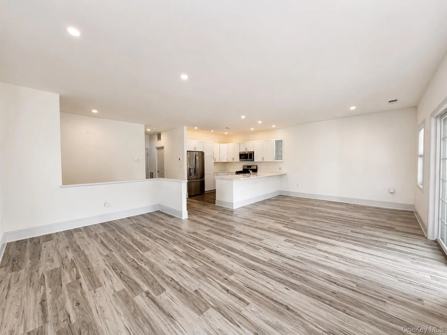 25 Marina Drive, Catskill, NY, 3 Bedrooms Bedrooms, 11 Rooms Rooms,3 BathroomsBathrooms,Residential,For Rent,Marina,0,1043801 25 Marina Drive, Catskill, NY, 3 Bedrooms Bedrooms, 11 Rooms Rooms,3 BathroomsBathrooms,Residential,For Rent,Marina,0,1043801