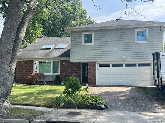 15 Captains Road, Hempstead, NY, 3 Bedrooms Bedrooms, 8 Rooms Rooms,2 BathroomsBathrooms,Residential,For Rent,Captains,0,1043806 15 Captains Road, Hempstead, NY, 3 Bedrooms Bedrooms, 8 Rooms Rooms,2 BathroomsBathrooms,Residential,For Rent,Captains,0,1043806