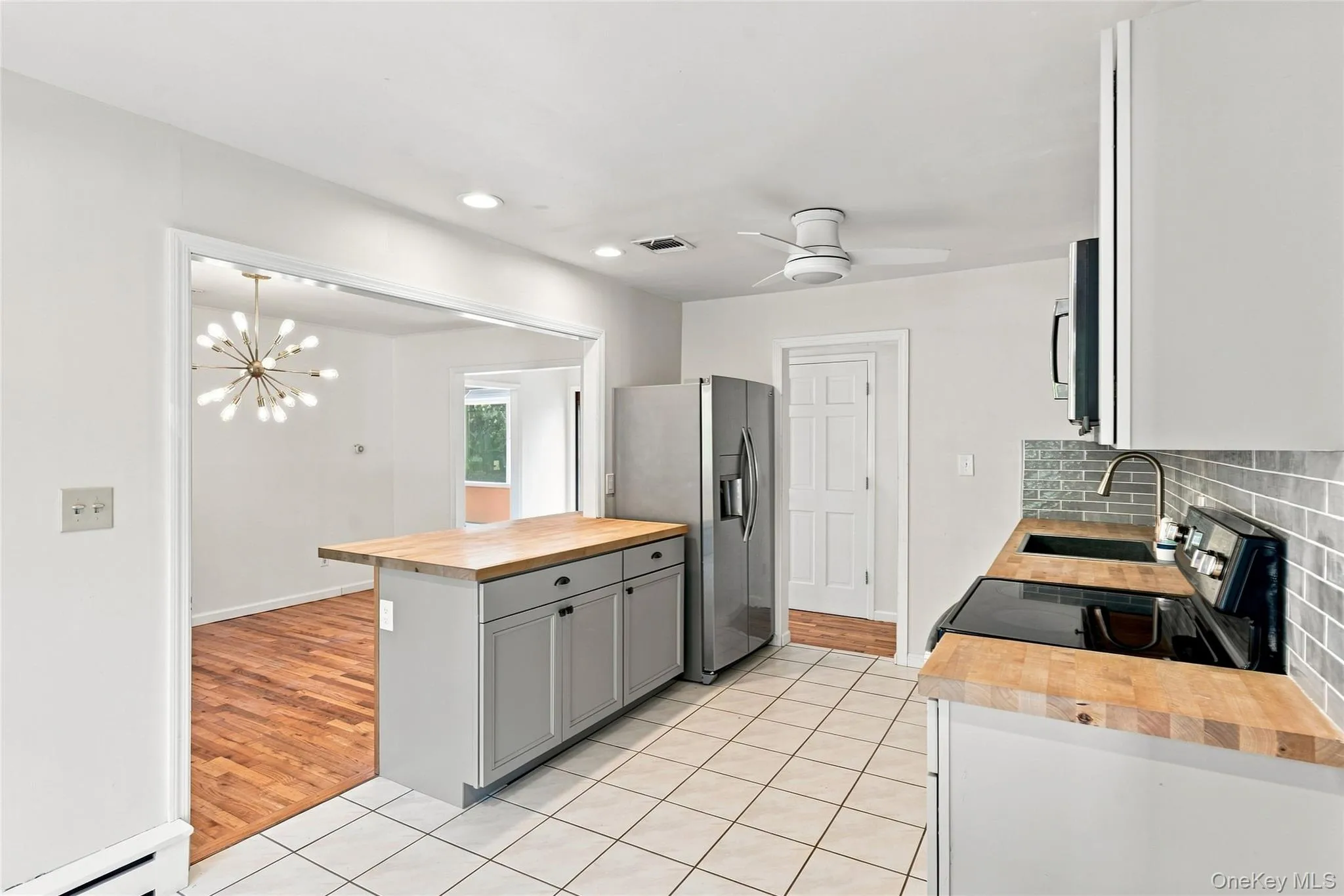 25 Harvey Lane, Brookhaven, NY, 4 Bedrooms Bedrooms, 9 Rooms Rooms,2 BathroomsBathrooms,Residential,For Rent,Harvey,0,1043809 25 Harvey Lane, Brookhaven, NY, 4 Bedrooms Bedrooms, 9 Rooms Rooms,2 BathroomsBathrooms,Residential,For Rent,Harvey,0,1043809