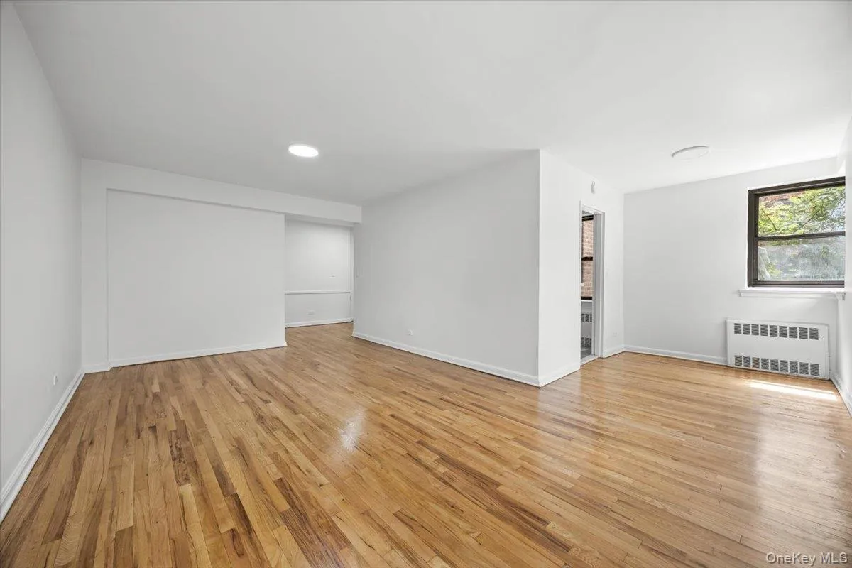 3260 Netherland Avenue, New York, NY, 1 Bedroom Bedrooms, 4 Rooms Rooms,1 BathroomBathrooms,Residential,For Rent,Netherland,0,1043810 3260 Netherland Avenue, New York, NY, 1 Bedroom Bedrooms, 4 Rooms Rooms,1 BathroomBathrooms,Residential,For Rent,Netherland,0,1043810
