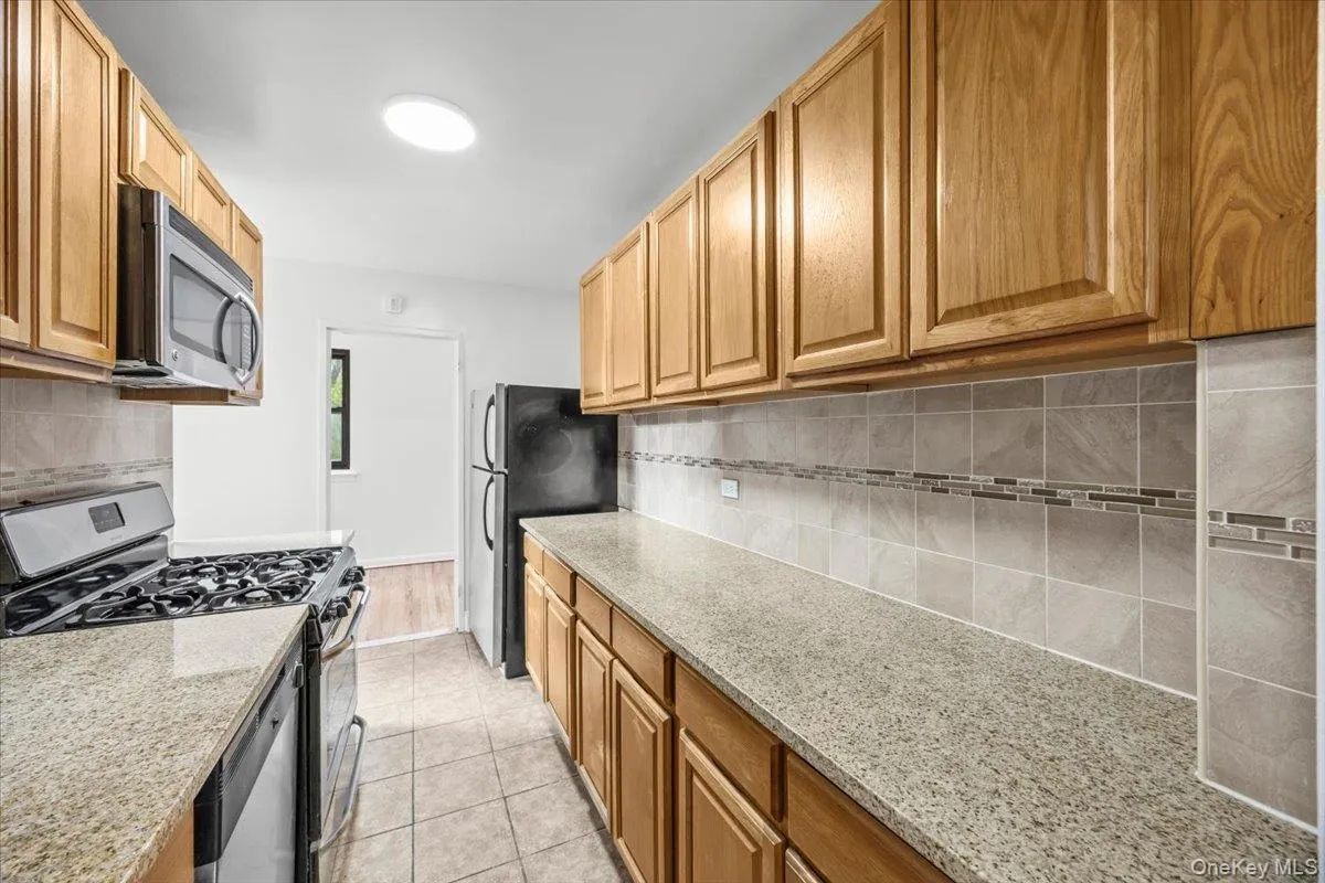 3260 Netherland Avenue, New York, NY, 1 Bedroom Bedrooms, 4 Rooms Rooms,1 BathroomBathrooms,Residential,For Rent,Netherland,0,1043810 3260 Netherland Avenue, New York, NY, 1 Bedroom Bedrooms, 4 Rooms Rooms,1 BathroomBathrooms,Residential,For Rent,Netherland,0,1043810