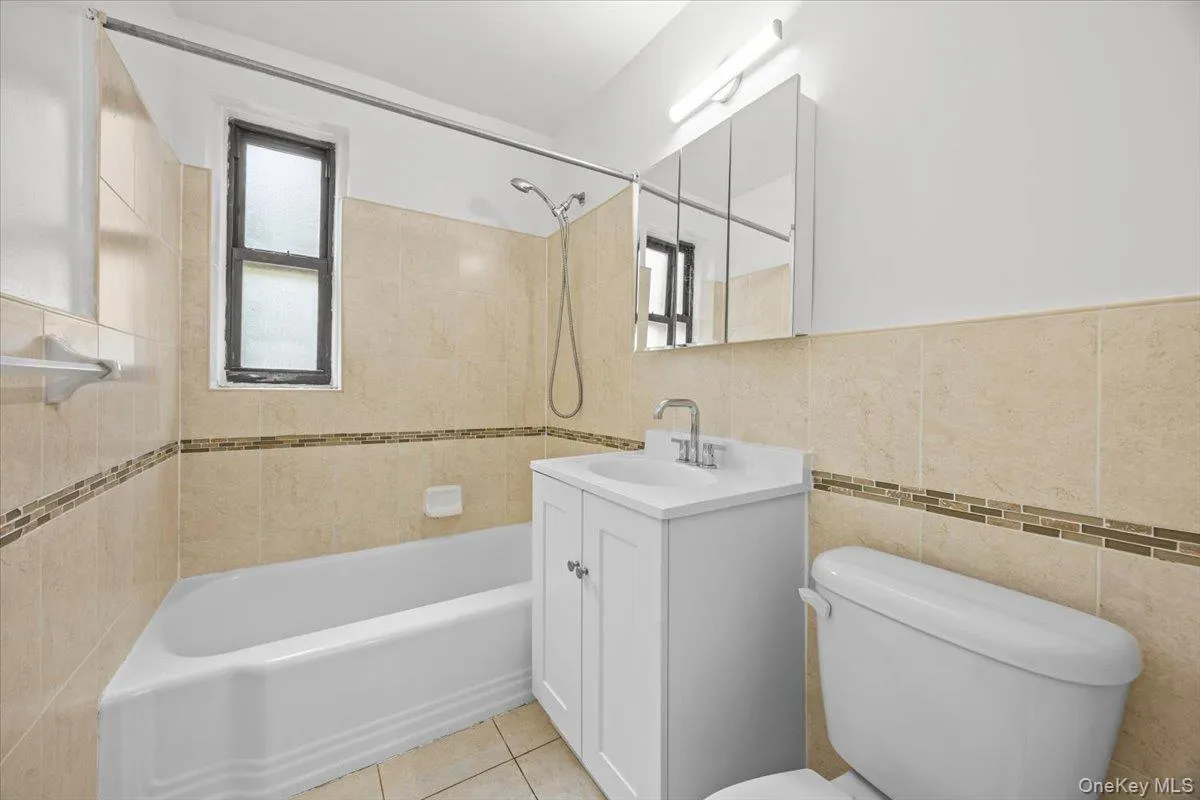 3260 Netherland Avenue, New York, NY, 1 Bedroom Bedrooms, 4 Rooms Rooms,1 BathroomBathrooms,Residential,For Rent,Netherland,0,1043810 3260 Netherland Avenue, New York, NY, 1 Bedroom Bedrooms, 4 Rooms Rooms,1 BathroomBathrooms,Residential,For Rent,Netherland,0,1043810