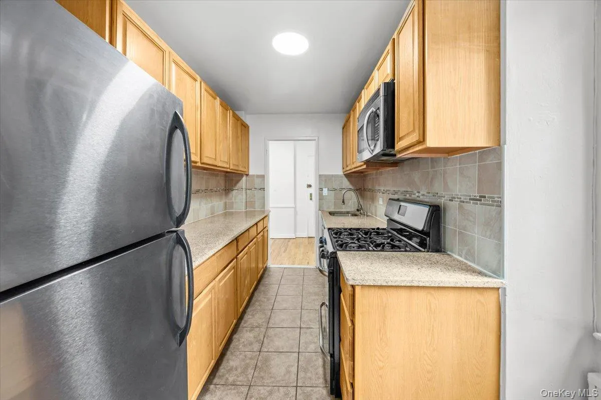 3260 Netherland Avenue, New York, NY, 1 Bedroom Bedrooms, 4 Rooms Rooms,1 BathroomBathrooms,Residential,For Rent,Netherland,0,1043810 3260 Netherland Avenue, New York, NY, 1 Bedroom Bedrooms, 4 Rooms Rooms,1 BathroomBathrooms,Residential,For Rent,Netherland,0,1043810