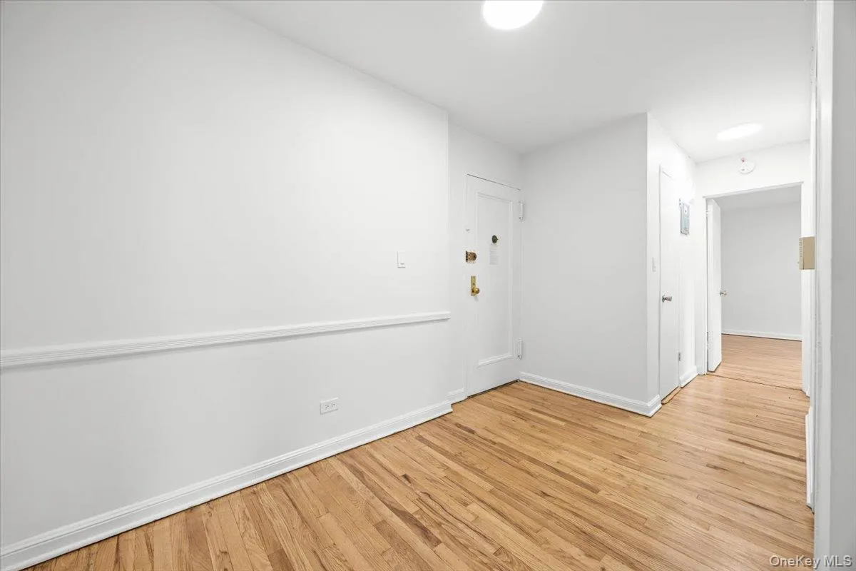 3260 Netherland Avenue, New York, NY, 1 Bedroom Bedrooms, 4 Rooms Rooms,1 BathroomBathrooms,Residential,For Rent,Netherland,0,1043810 3260 Netherland Avenue, New York, NY, 1 Bedroom Bedrooms, 4 Rooms Rooms,1 BathroomBathrooms,Residential,For Rent,Netherland,0,1043810