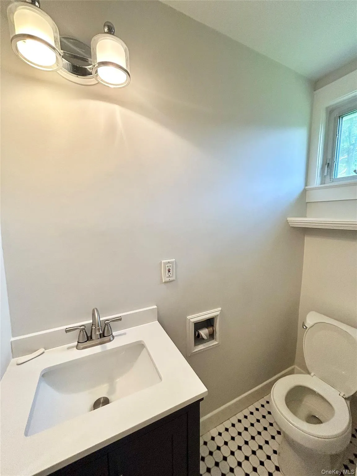 747 Route 9W, Clarkstown, NY, 2 Bedrooms Bedrooms, 5 Rooms Rooms,1 BathroomBathrooms,Residential Lease,For Rent,Route 9W,0,1043814 747 Route 9W, Clarkstown, NY, 2 Bedrooms Bedrooms, 5 Rooms Rooms,1 BathroomBathrooms,Residential Lease,For Rent,Route 9W,0,1043814
