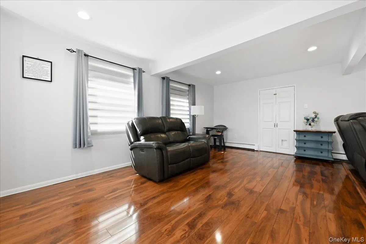 136 Tardy Lane, Hempstead, NY, 4 Bedrooms Bedrooms, 7 Rooms Rooms,2 BathroomsBathrooms,Residential,For Rent,Tardy,0,1043815 136 Tardy Lane, Hempstead, NY, 4 Bedrooms Bedrooms, 7 Rooms Rooms,2 BathroomsBathrooms,Residential,For Rent,Tardy,0,1043815